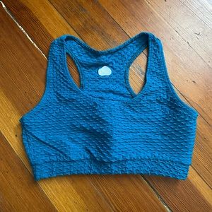 Croco Top Turquoise OSFM
Lightly worn, Hand wash, Hang dry